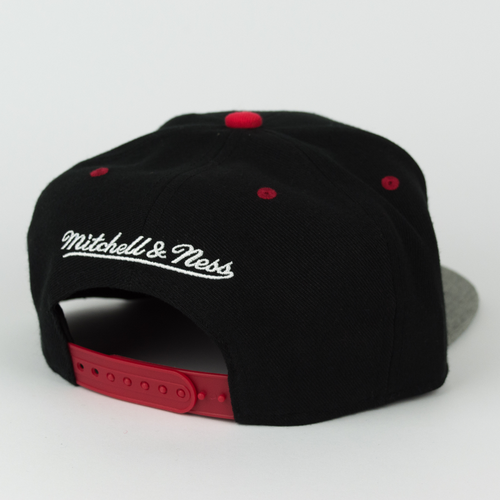Mitchell & Ness snapback Grey Tist Atlanta Hawks black / grey