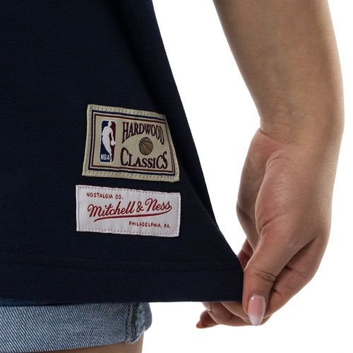 Koszulka damska Mitchell and Ness t-shirt LeBron #23 Name & Number Cleveland Cavaliers navy