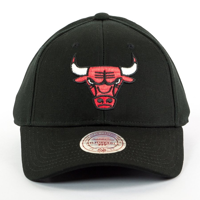 Mitchell and Ness strapback Team Logo Low Pro Chicago Bulls black