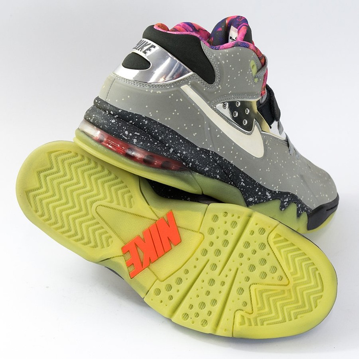 Nike Air Force Max 2013 buty sportowe Quickstrike Area 72 (597799-001)