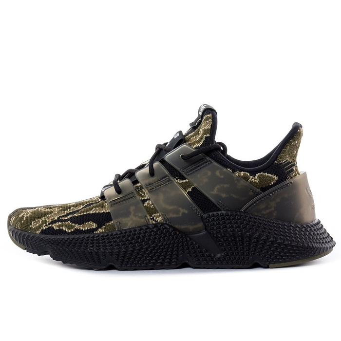 Buty męskie Adidas Consortium Prophere Undefeated clback / traoli / rawgol 