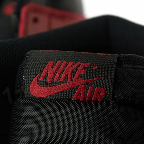 Air Jordan 1 Banned Retro High OG black / varsity red / white (555088-001)