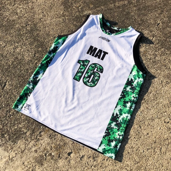 Proton x Melanżowe Akcesoria Tekstylne x MAT Wear Reversible Jersey & Shorts Bottle Camo white / black / camo