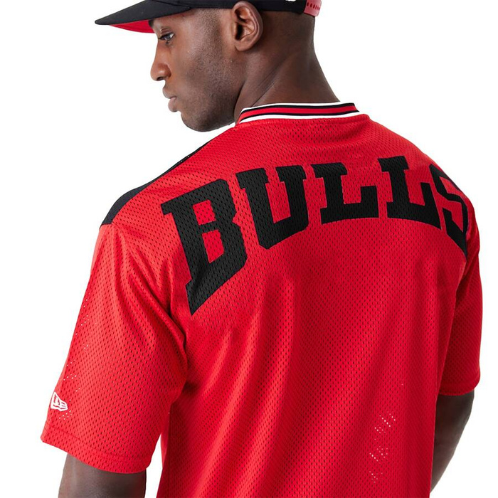 New Era koszulka męska Arch Graphic Jersey T-Shirt NBA Chicago Bulls red