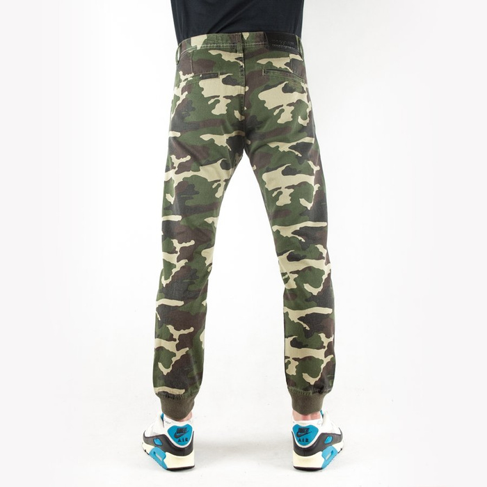 Spodnie Mass Denim jogger Classics sneaker fit woodland camo