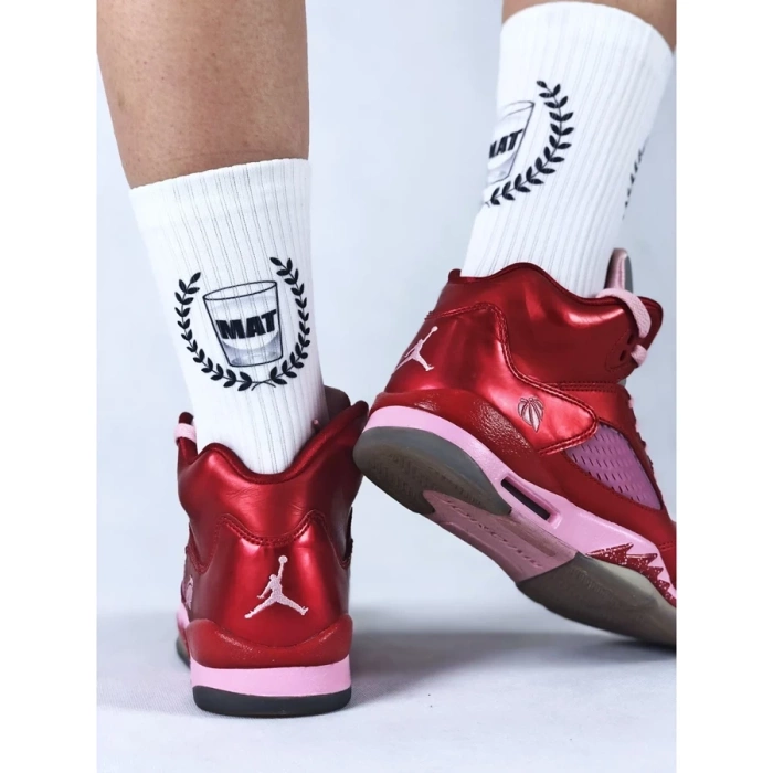 hSports x MAT Wear basketball socks MAT Front Logo white