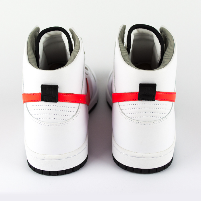 Buty Nike Dunk Lux UNDFTD white / infrared - black (826668-160) TM