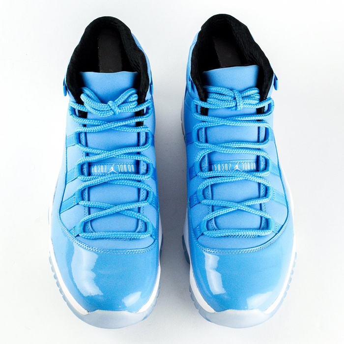 Buty do koszykówki Jordan Ultimate Gift of Flight - XI Pantone XX9 Pantone (717602-900) TM