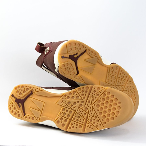 Air Jordan VII Retro Cigar team red / metallic gold / gum yellow (725093-630)
