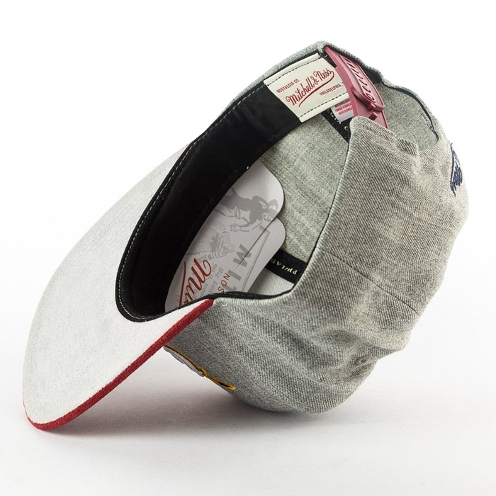 Czapka Mitchell and Ness snapback Heather Micro Cleveland Cavaliers grey heather / burgundy