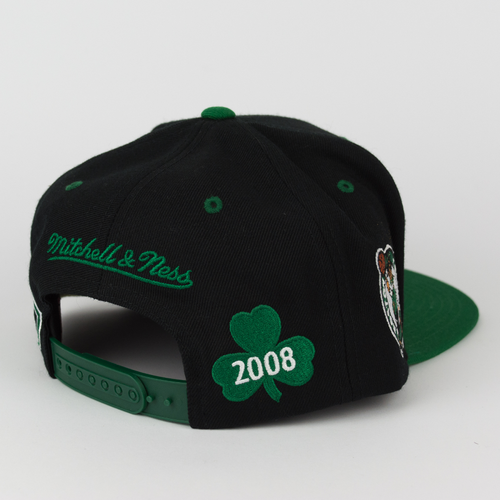 Mitchell and Ness Boston Celtics snapback Championship Pack 2008 Title black / green (V098Z)