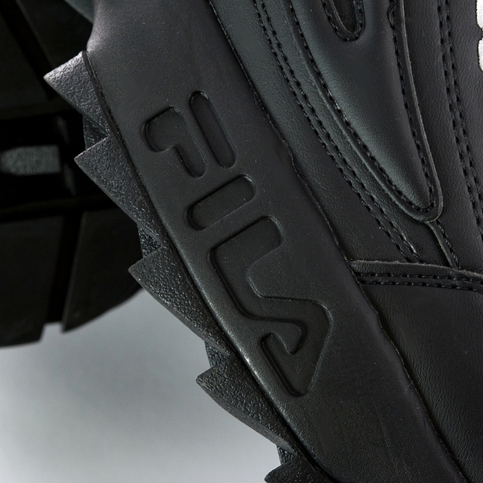 Fila Disruptor Low black / black (1010262.12V)