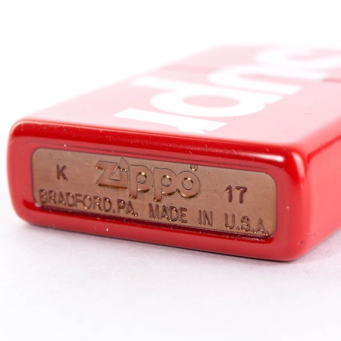 Supreme® lighter Logo Zippo red