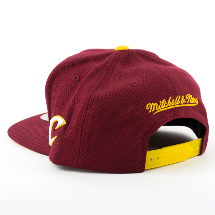Czapka Mitchell and Ness snapback Winning Streak Cleveland Cavaliers burgundy 