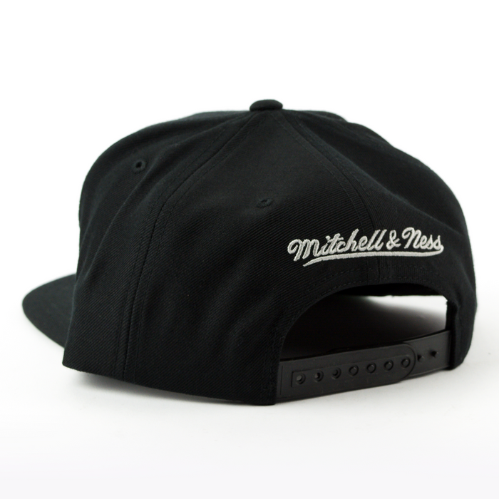 Mitchell and Ness snapback Solid Team Colour SB San Antonio Spurs black