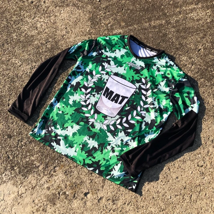 Proton x Melanżowe Akcesoria Tekstylne x MAT Wear longsleeve Bottle Camo 