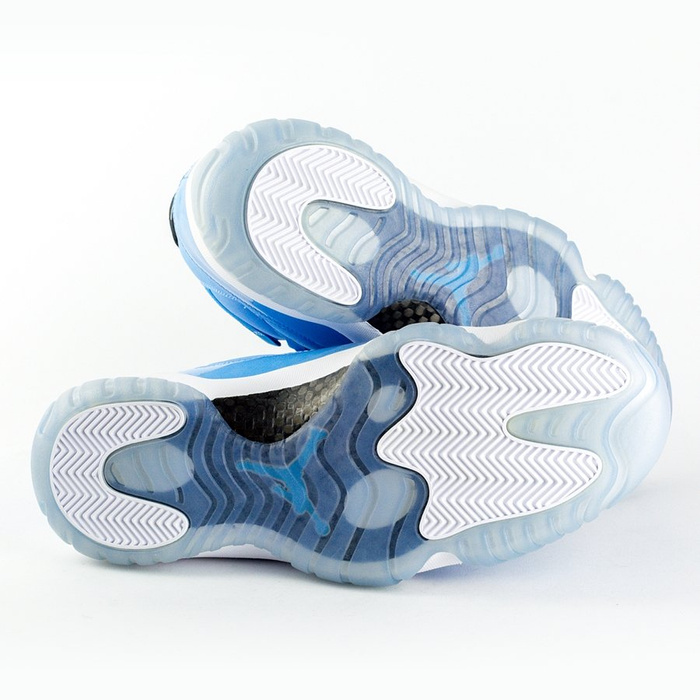 Buty do koszykówki Jordan Ultimate Gift of Flight - XI Pantone XX9 Pantone (717602-900) TM