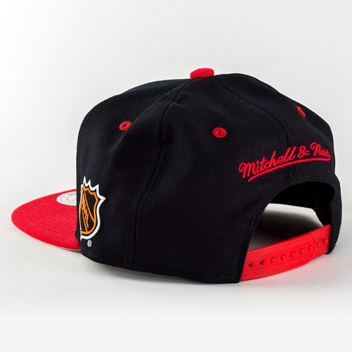 Czapka z daszkiem Mitchell and Ness snapback Team Arch Chicago Blackhawks black / red