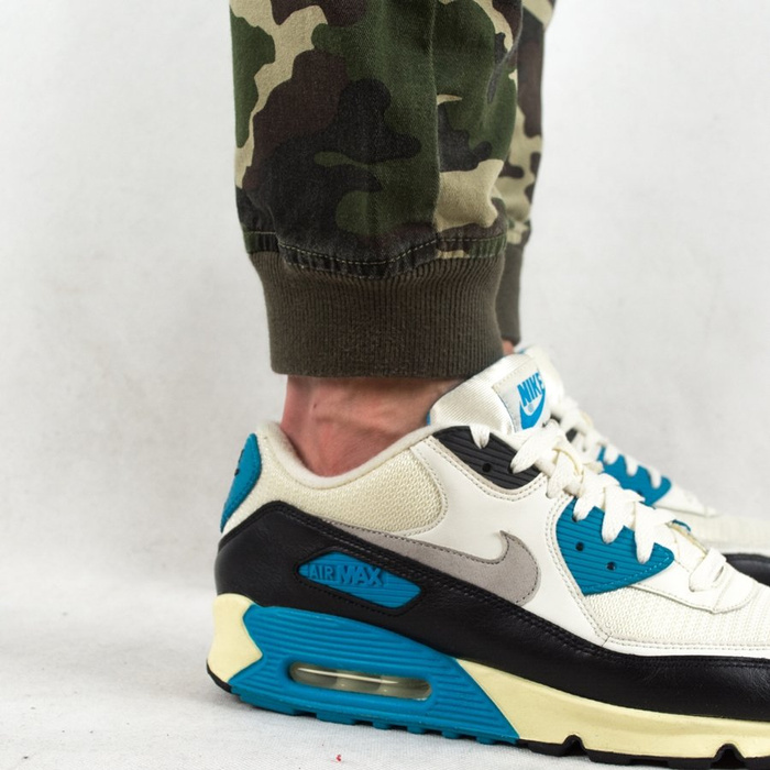 Spodnie Mass Denim jogger Classics sneaker fit woodland camo