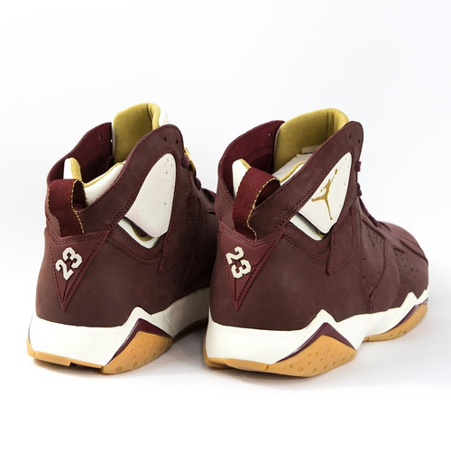 Air Jordan VII Retro Cigar team red / metallic gold / gum yellow (725093-630)