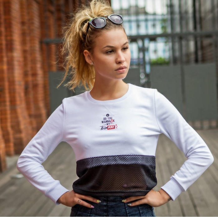 MAT Wear crop sweatshirt TeamMATe white
